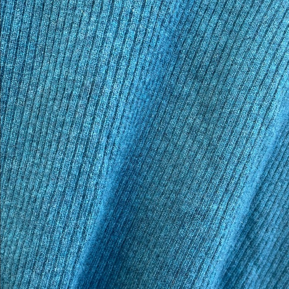 Halston Heritage Teal 100% Cashmere Knit Top Size: XL - Picture 2 of 11